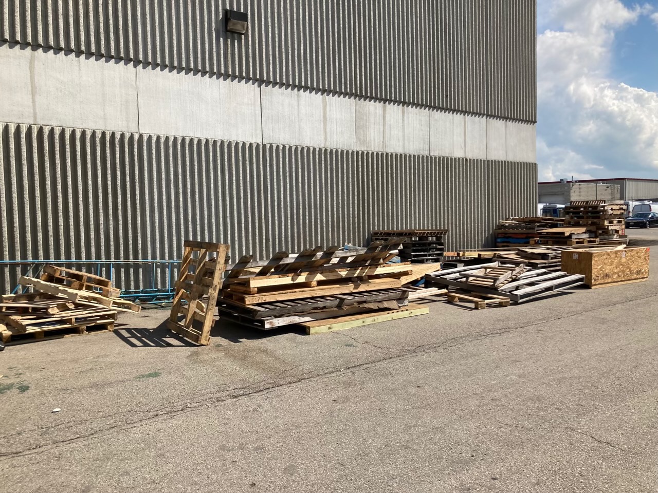 Commercial pallet removal — before